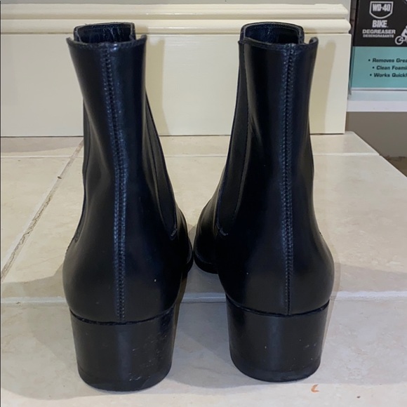 Saint Laurent black leather Chelsea boot - Picture 4 of 9